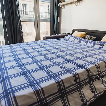 Hostnfly - Charming Bright Studio Near Sacre Coeur 파리