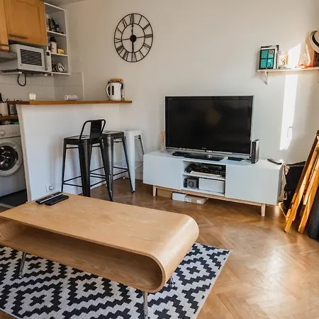 Hostnfly - Charming Bright Studio Near Sacre Coeur * 파리